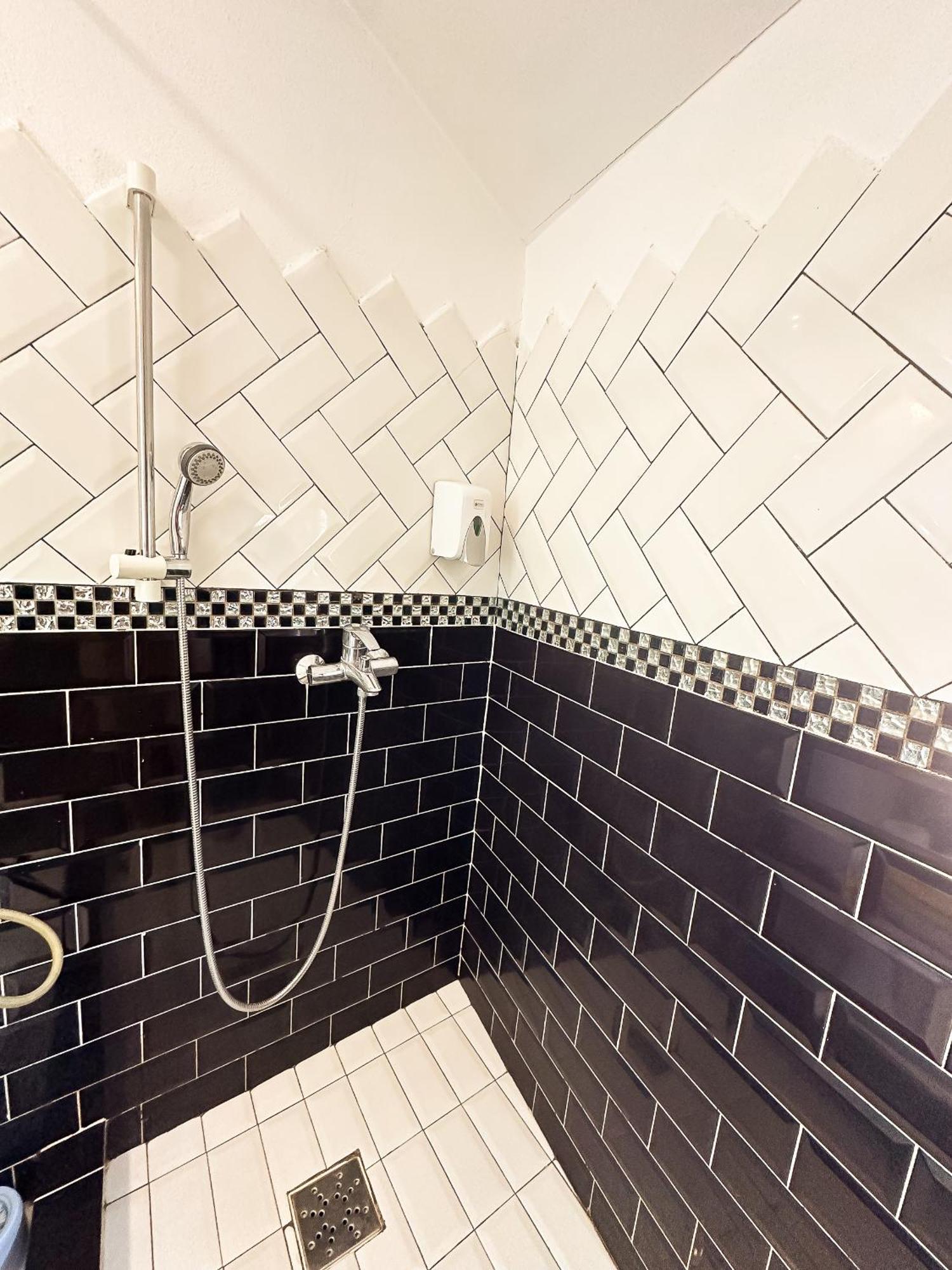 The Vintage - Wonderful Apartment In Best Location Craiova Extérieur photo