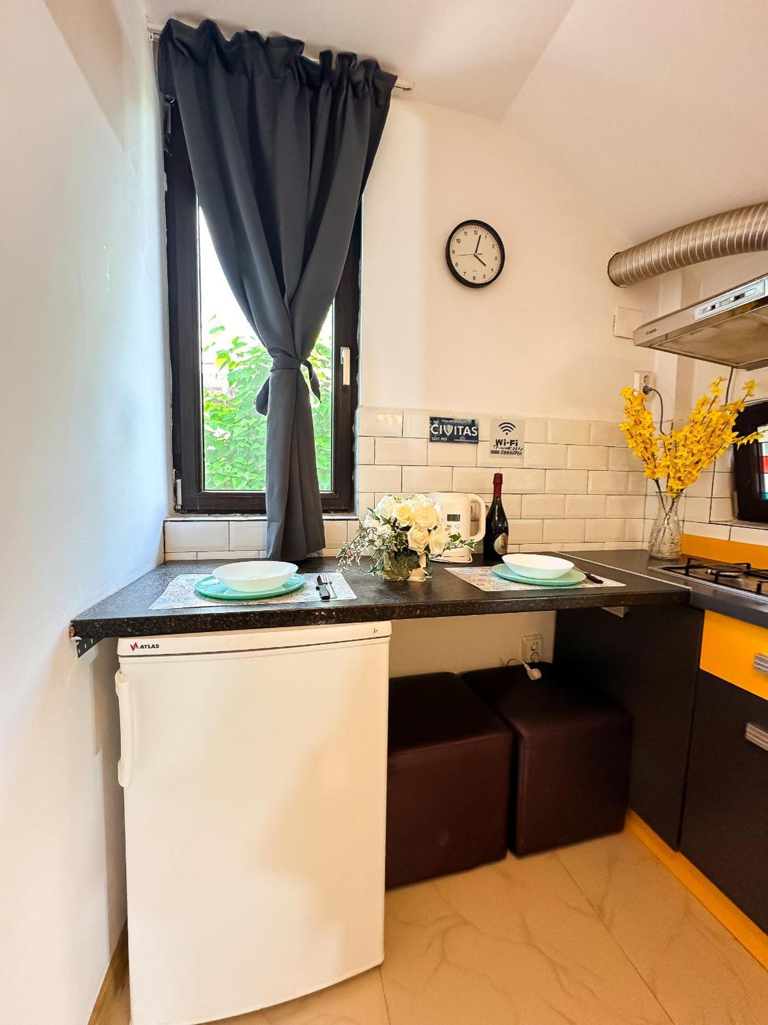 The Vintage - Wonderful Apartment In Best Location Craiova Extérieur photo