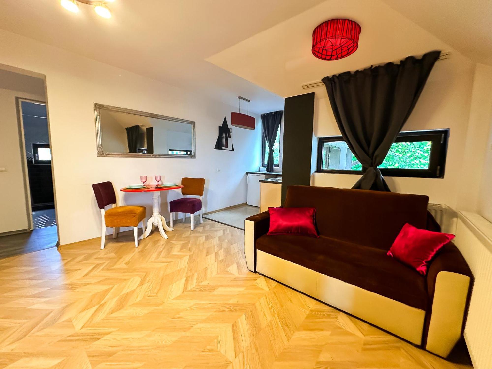 The Vintage - Wonderful Apartment In Best Location Craiova Extérieur photo