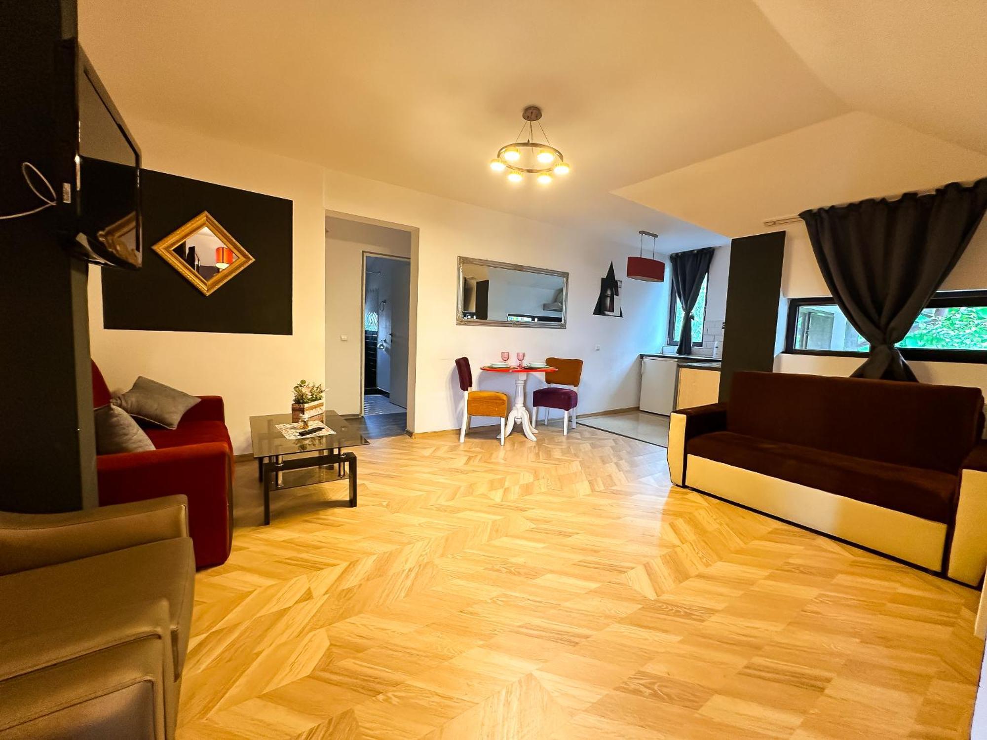 The Vintage - Wonderful Apartment In Best Location Craiova Extérieur photo