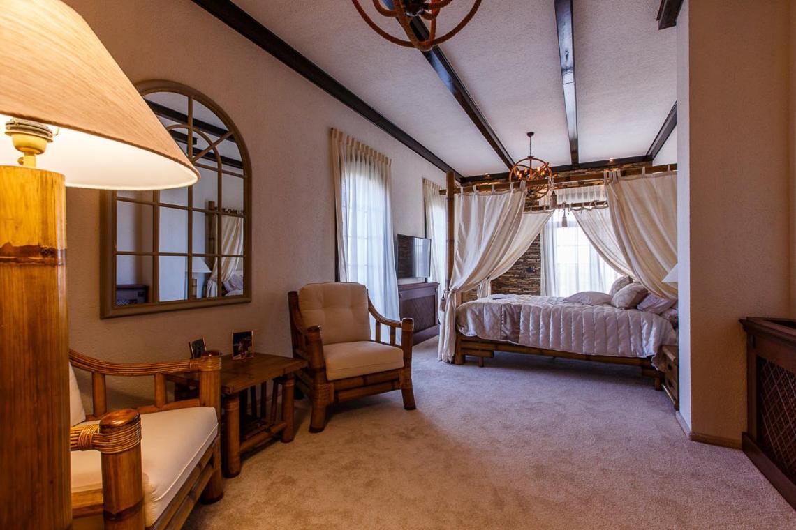 The Vintage - Wonderful Apartment In Best Location Craiova Extérieur photo